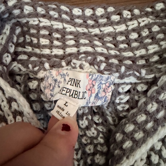 Pink Republic Grey and White Knit Cardigan Size L - Picture 4 of 4